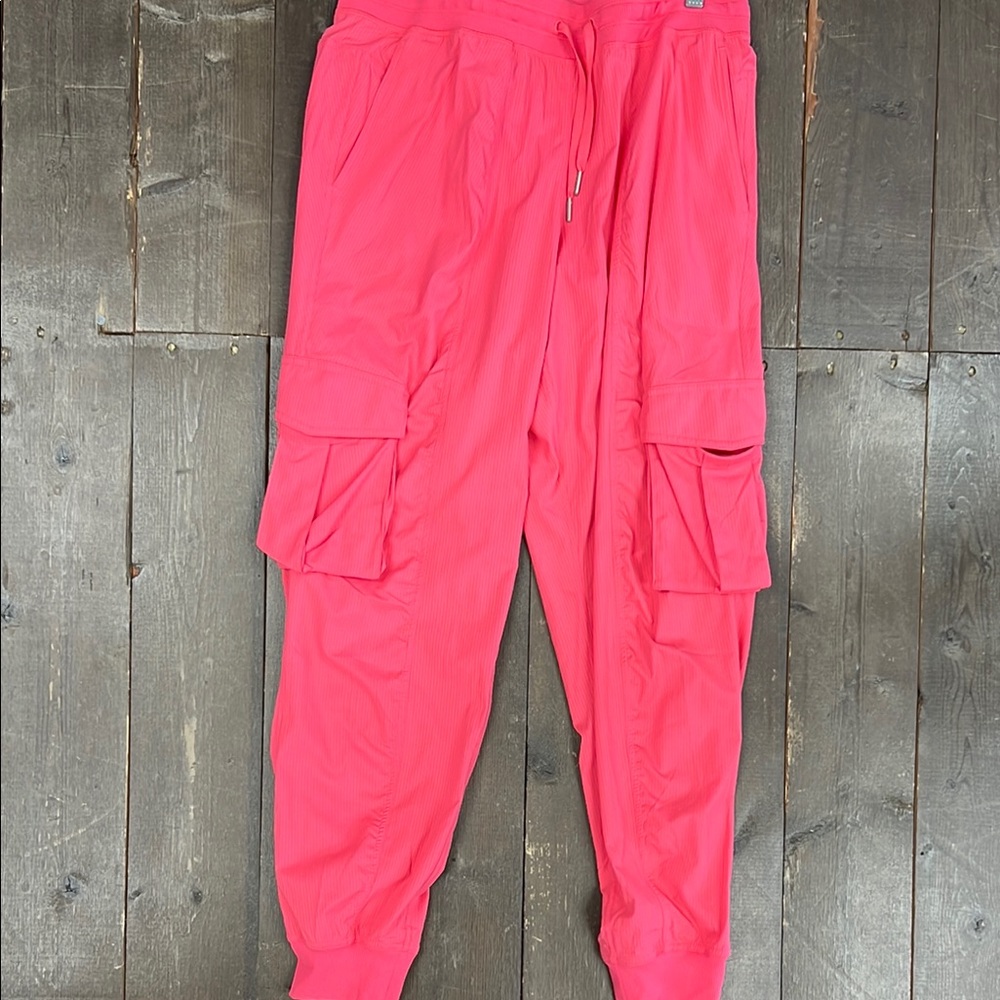 lululemon Pink Dance Studio Relaxed Fit Cargo Jogger. Size L. NWT